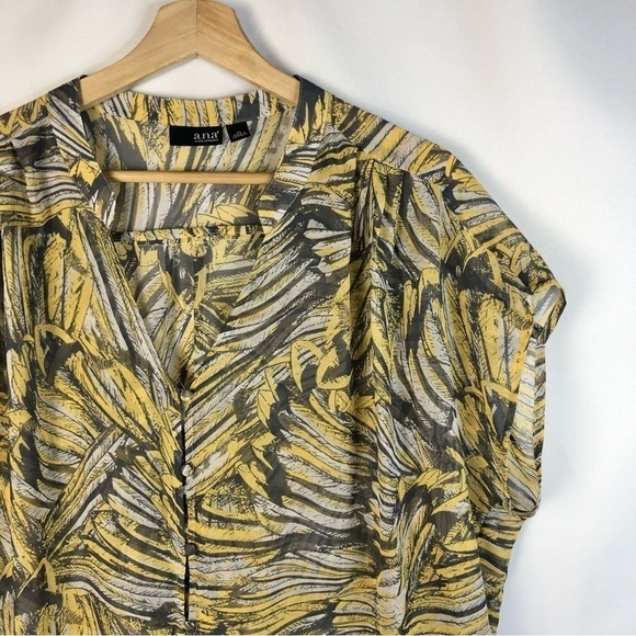 ANA Gray & Yellow Floral Short Sleeve Button Down Blouse XL - Picture 3 of 4